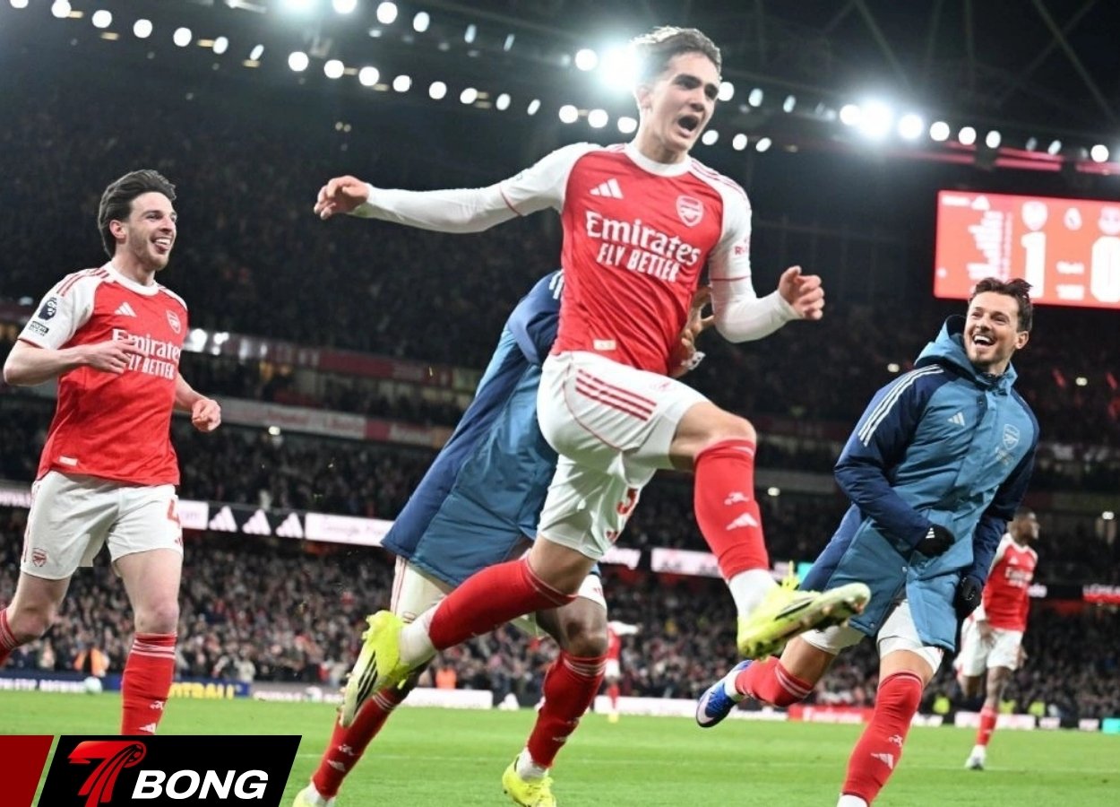 Tài năng 17 tuổi giúp Arsenal tiến gần chức vô địch Ngoại hạng Anh
